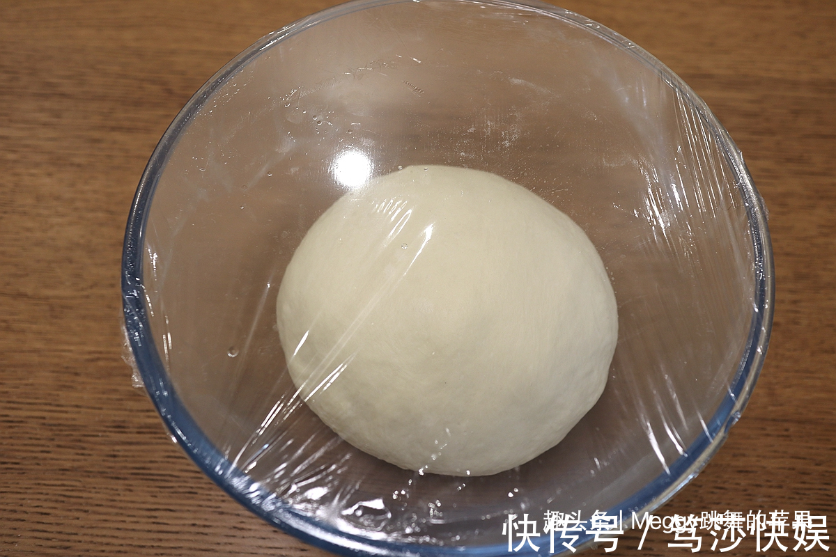 保鲜膜|真佩服苹果姐，1块面做4个2馅2味的吐司，早餐零食还愁啥