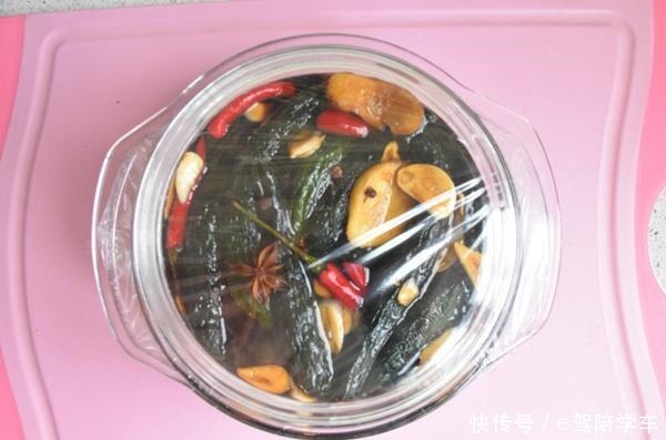 腌黄瓜还只加盐,那就错了!多加这一步,黄瓜嘎嘣脆,久放也不坏!