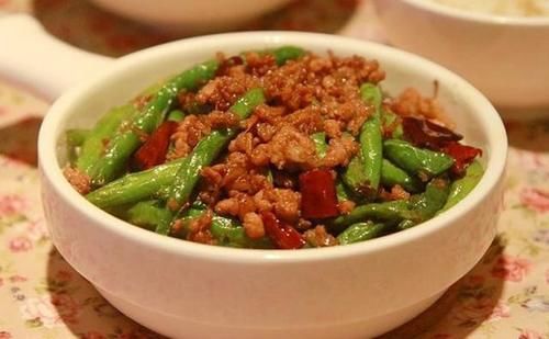 几道小炒家常菜，做法简单味道好，有荤有素，家宴待客用得上