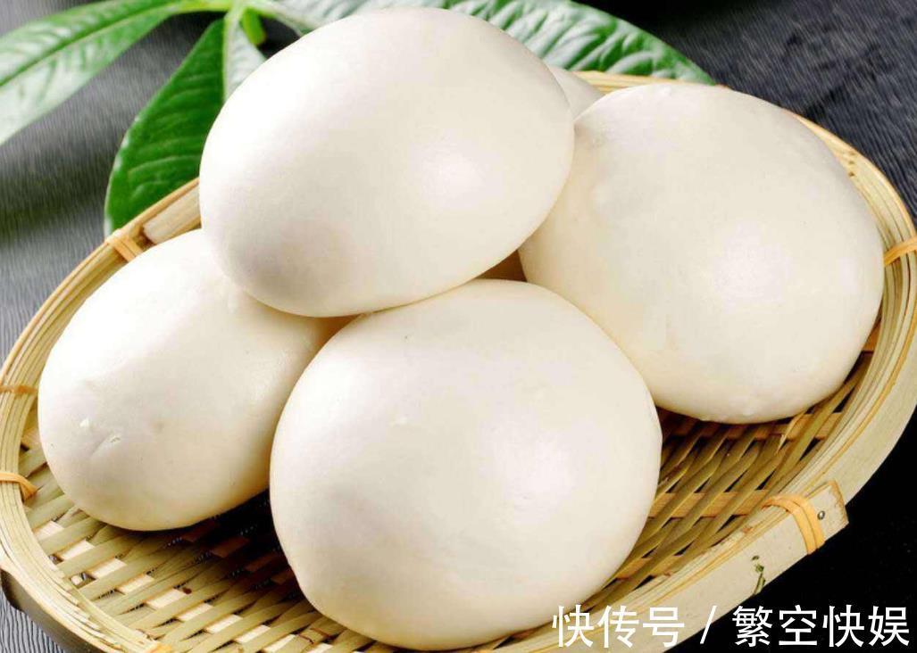 蒸馒头,记住别直接加酵母,多加一步,馒头更香更软更好吃