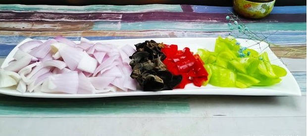 小炒|餐桌上的天然杀菌菜，1斤不到1块，入秋要多做给家人吃