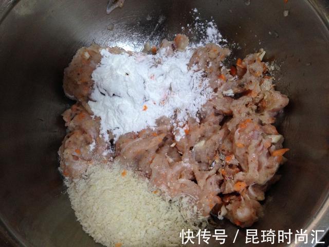 丸子|教你做“香煎龙利鱼饼”:口感酥脆,浓香的味道,大人孩子都爱吃