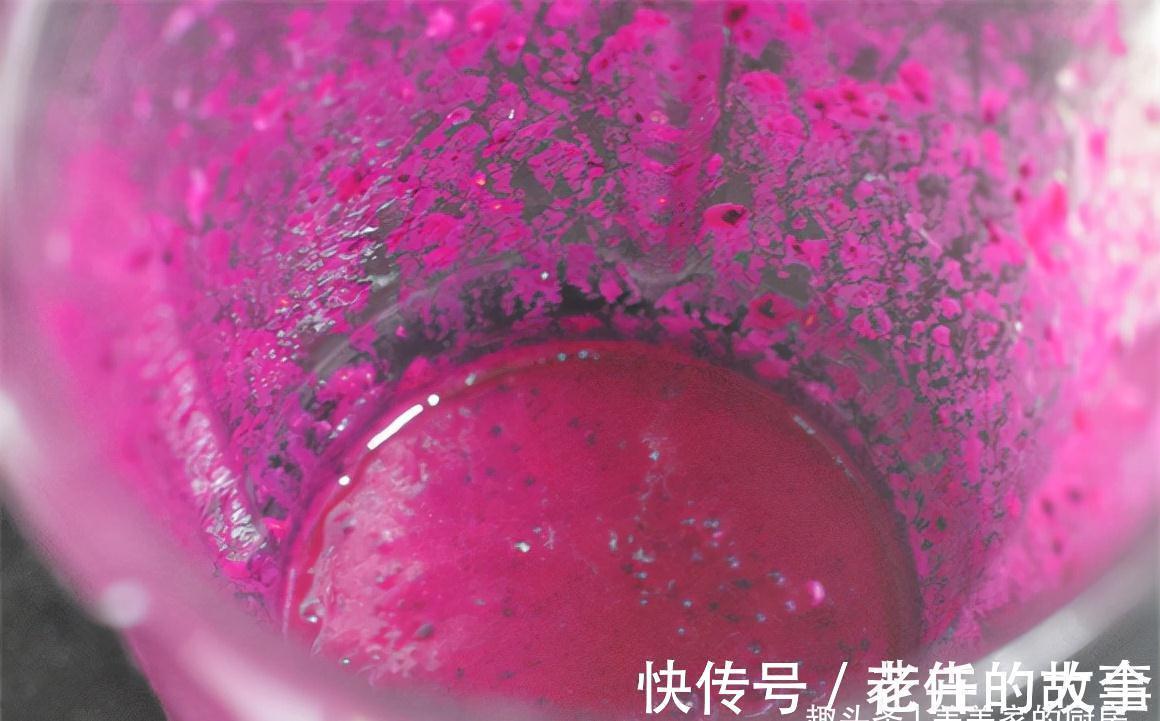 火龙果糍|便秘长痘反反复复?秋天该吃此物!搓一搓撒点粉,香甜软糯好解馋