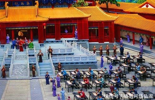 自尽|落魄秀才发现一处宝地,设局自尽后安葬于此,家族从此富贵八百年