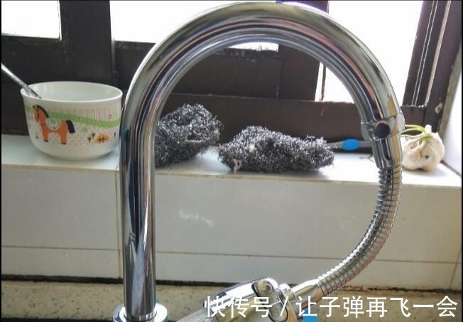 装了3套房才知晓油烟机旁有个孔,多数人浪费不用,却用处贼大