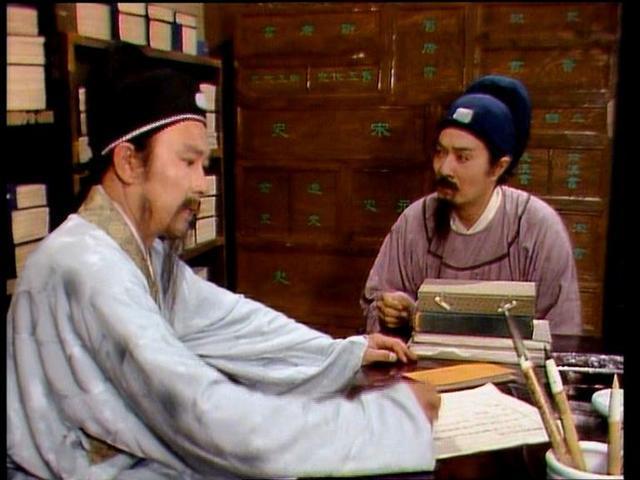 写乎|读《红楼梦》:贾雨村开初并不是平儿口中的喂不饱的野杂种?