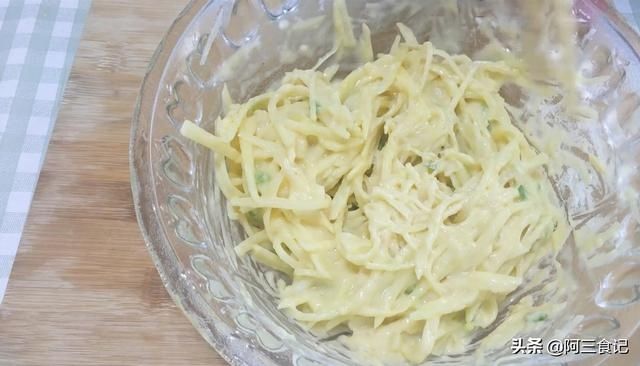 小孩|这才是土豆的最香吃法，做法简单家常，又香又脆，大人小孩都爱吃