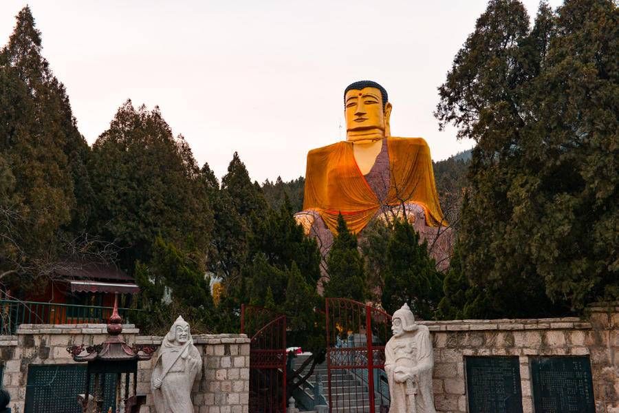 千佛山|济南千佛山上有万佛洞，为何不叫万佛山却叫千佛山