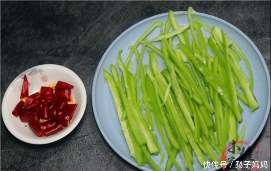 好吃|炒土豆丝时，先放醋还是后放醋？多数人一下锅就错了，难怪不好吃