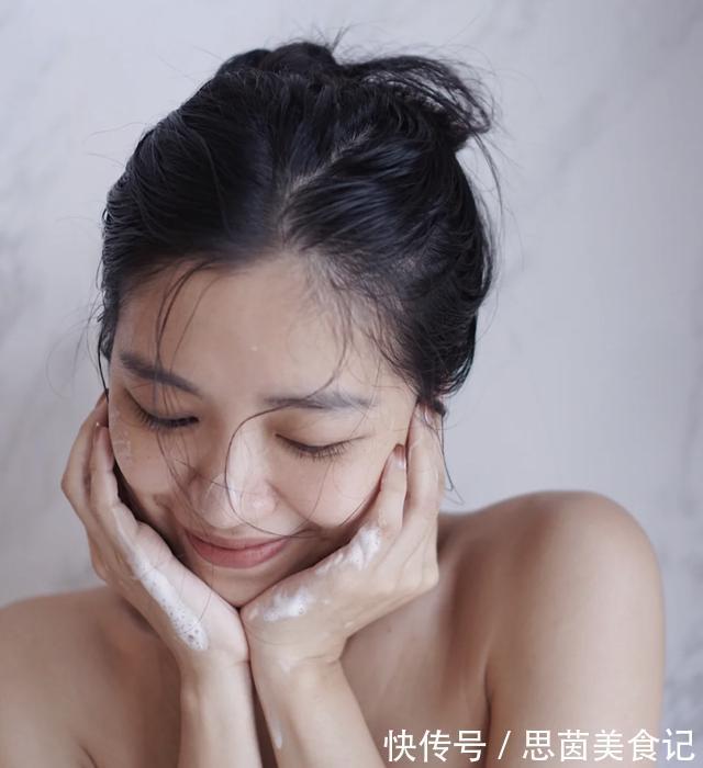 油皮|经常不“洗脸”的女人,皮肤都成什么样了?看这几点就很清楚了