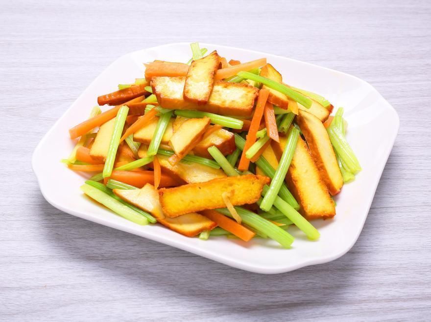 三菜一汤|冬天,晚餐就要这么吃,坚持一个月,皮肤美白,女人体质还好!