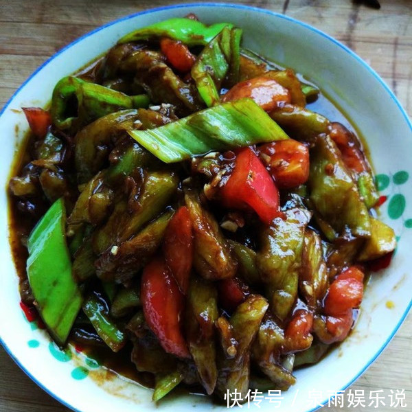 味道|大厨教你做酱烧茄子，味道鲜美，酱香浓郁，比红烧肉还要好吃很多