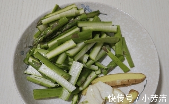 鹌鹑蛋|这道菜我家孩子最爱吃,加快大脑发育,提高免疫力,比喝牛奶强