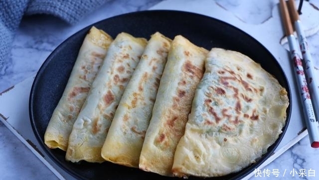 连吃|1把韭菜5个鸡蛋,教你懒人早餐,不和面不揉面,出锅孩子连吃3个