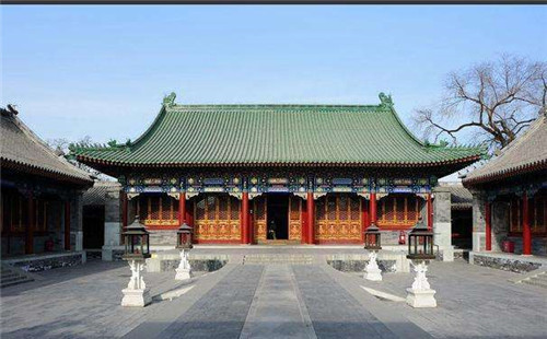 京城头号豪宅占地6万平,一根柱子估价24亿,主人名字家喻户晓