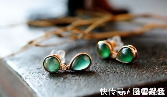 翡翠界$要想翡翠看起来高级,究竟是雕琢好还是不雕琢好呢?