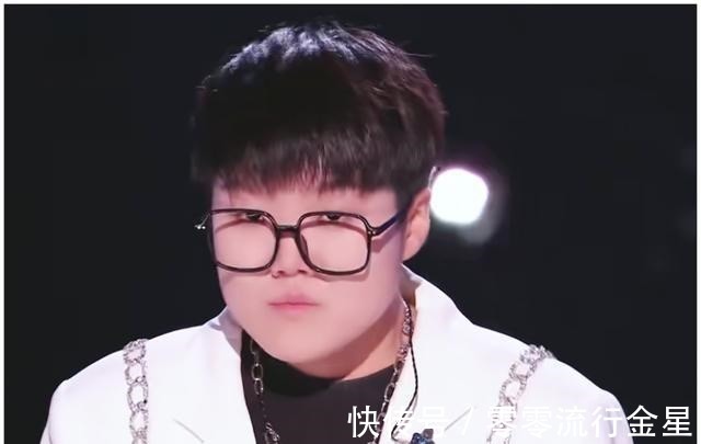 王靖雯好声音舞台忘词，评委、观众投票挽救，投资她的未来