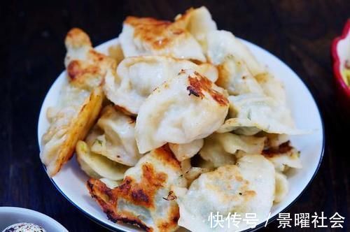 皮薄馅大|一家三口的极简早餐,灵巧搭配,营养丰富,好吃又实惠