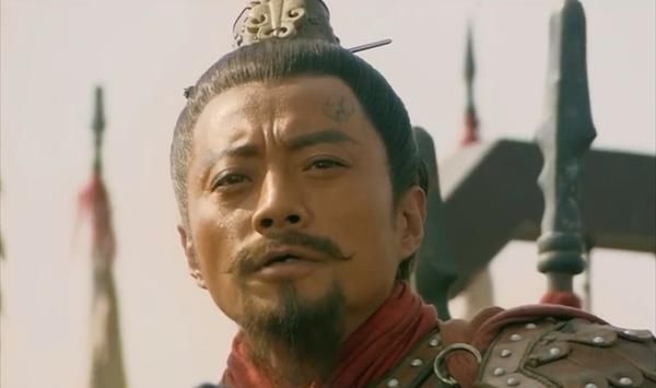 排名第十九的梁山好汉与秦明不分高下,面对关胜仅支撑十个回合