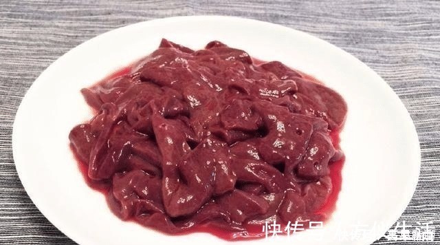 鲫鱼|鲫鱼鲤鱼不咬钩只要在饵料中加点它，压根不担心没鱼上钩