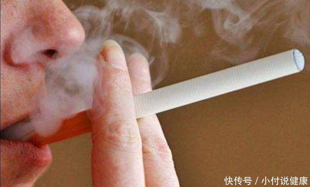 给喜欢抽烟的人提个醒：烟瘾再大，也别在5个时