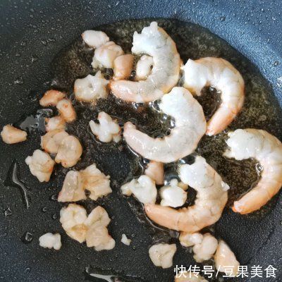 青豆|减脂无米炒饭秘?不含一粒米饭的蛋炒饭??