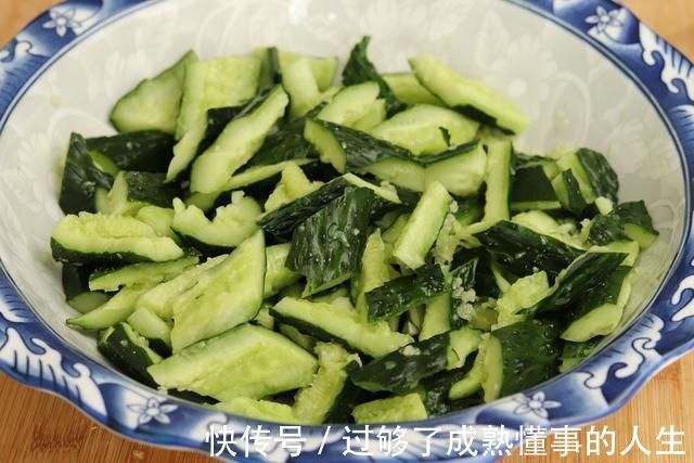 诀窍|酒店里拍黄瓜为什么那么香,原来大厨的诀窍在这里,脆爽又入味