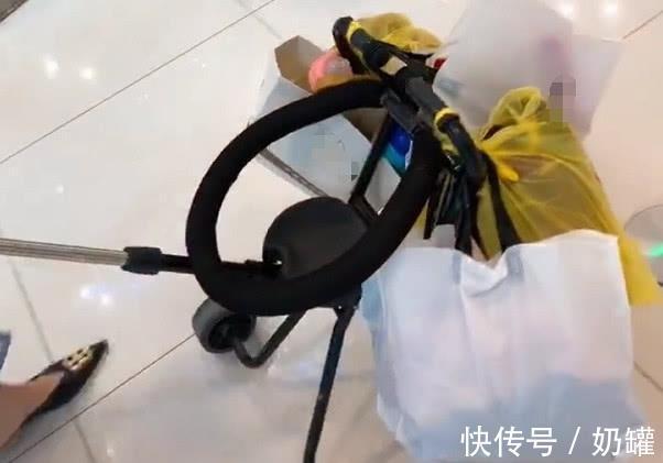 妈妈|“最美妈妈”遛娃逛街两不误火了，网友：是个高手！