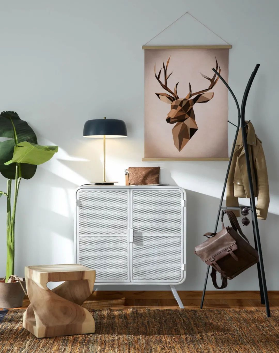 衣架|睡觉前、进门后脱下来的衣服放哪好别傻傻放沙发上了……