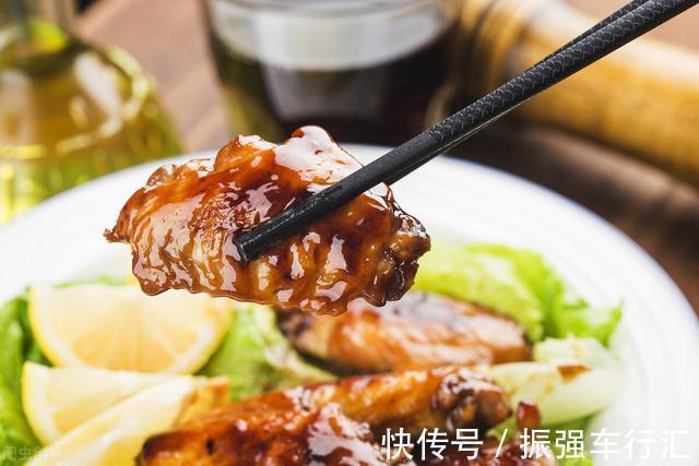 菜品|从“葱姜水”到“葱姜酒胡椒料水”,厨师们藏住了烹饪的秘密