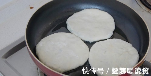 皮薄馅大|把馅饼做的皮薄如纸,这一步很重要,做法简单,凉了不硬