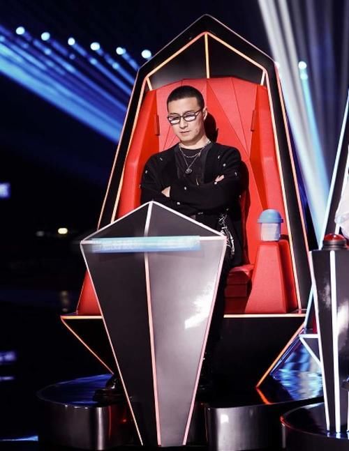 汪峰|《2021中国好声音》残酷车轮战大戏再开虐，王靖雯失控泪洒舞台