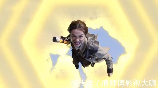 皮套|特利迦奥特曼6话先行,换色皮套回归,特利迦被吊打,神秘人救场