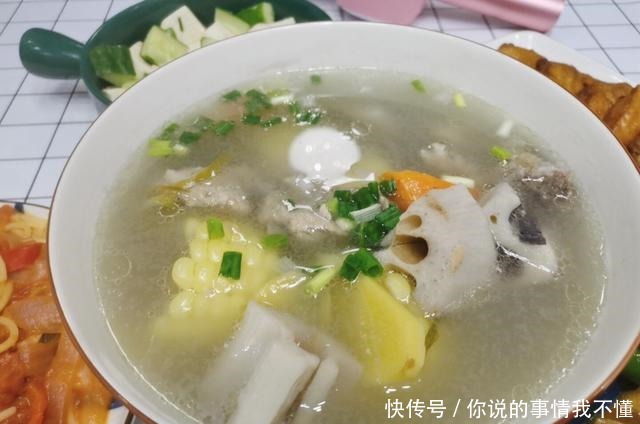  女儿生日，我在家做一桌菜，荤素搭配有汤有面，成本不到100块