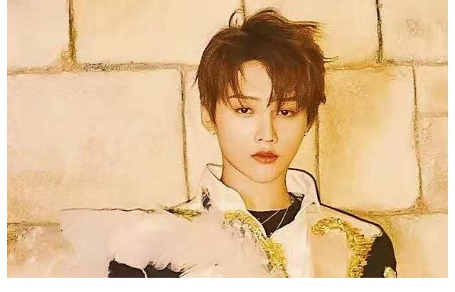 星光璀璨！周深刘雨昕刘宇乐华新女团NAME亮相TMEA年度盛典