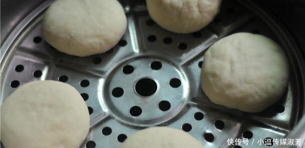 掰开|我做了一笼包子, 老公掰开后被里面的馅料震住了!