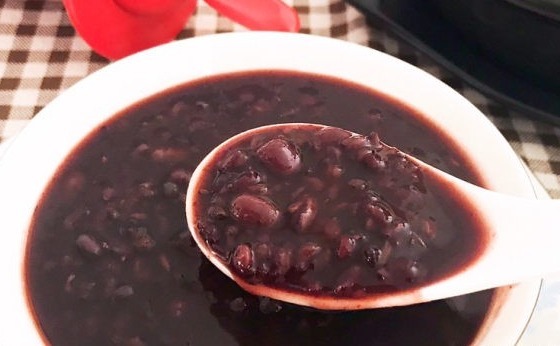 秋季,早餐多喝养胃粥,暖胃养胃,营养极高,常喝气色更好!