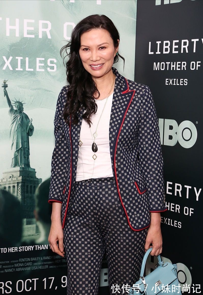 格纹西装|邓文迪气质太出众,穿西装套装尽显“名媛范”,自然状态真美