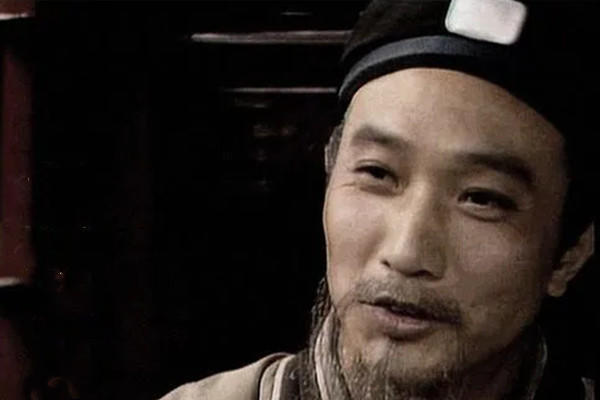 燕窝!薛宝钗为何轻松策反林黛玉?晴雯直着脖子的嘶喊:暴露出尤物之殇