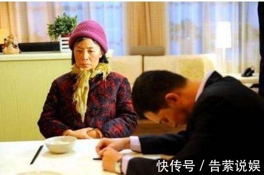 盆子|我和老公在客厅打地铺,婆婆趁机霸占我的卧室