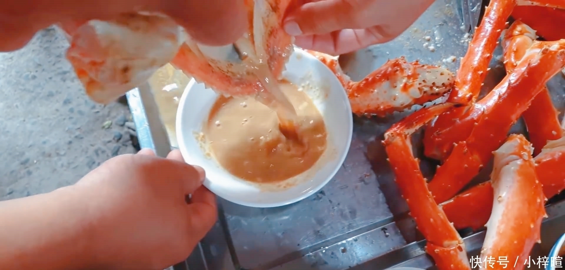只帝王|花500元买了只4斤的帝王蟹，准备年夜饭吃，煮好掰开壳有点“懵”