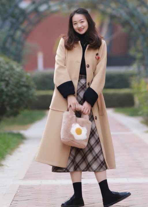 大衣 会穿衣的女人才有气质,照搬这位博主的大衣穿搭就够了,优雅整个冬天