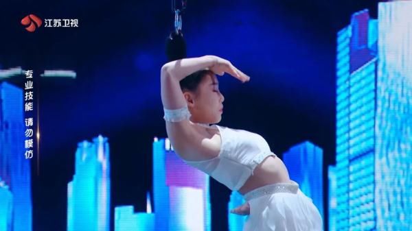 自揭魔术玄机?《点赞!达人秀》赵小彬的职业也太酷了!