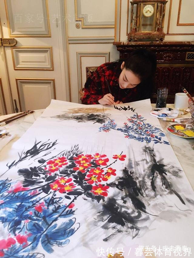 国画#张馨予国画居然画得这么好,真是人美又有才艺