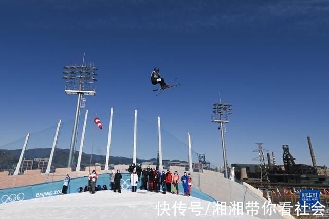 新华社记者|自由式滑雪大跳台--谷爱凌进行赛前训练