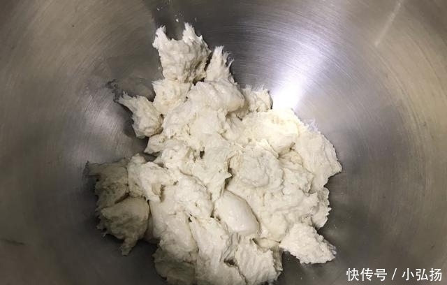 教你做玉米油老面包，发酵时冷藏3个小时，更松软香甜