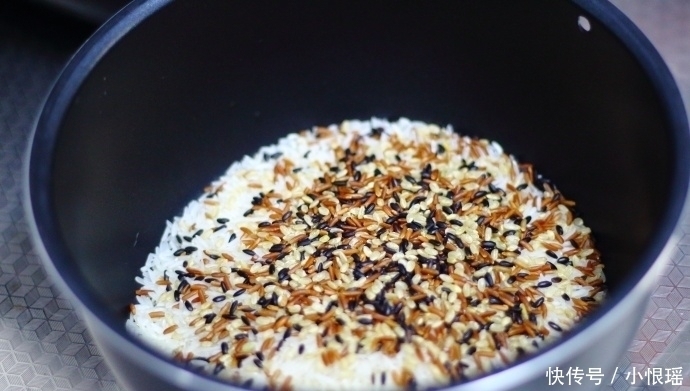 青椒|给家人做顿晚餐，3菜1主食，有荤有素，成本不到20元，经济又实惠