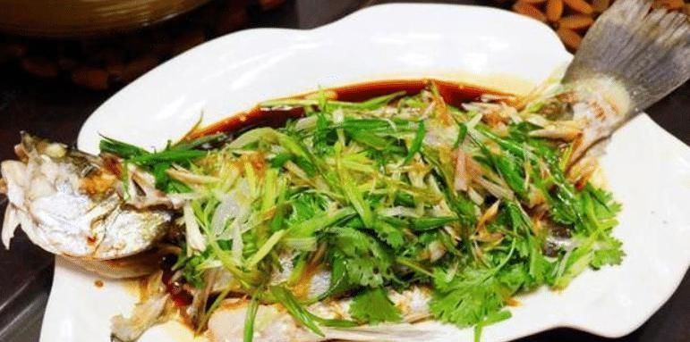 孕期|孕期肚皮发紧?这4种情况孕妈要留心,可能是胎儿不舒服的表现