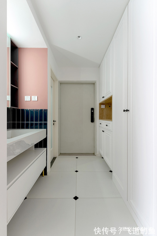 隔断|少见100㎡三居改两居,大胆配色尽显高级