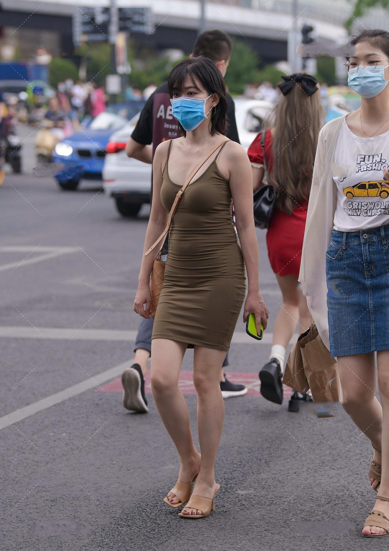 时尚|修身连衣裙，精致时尚，你知道怎么挑选吗？